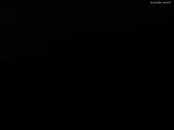 23 : 04