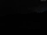 03 : 00