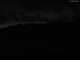 23 : 08