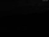 03 : 00