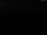 23 : 00