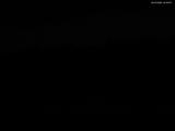 03 : 00