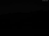 23 : 04