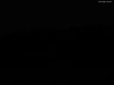 03 : 00