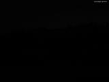 03 : 32