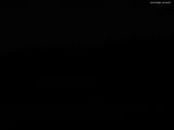 23 : 04
