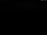 03 : 00