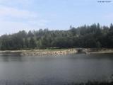 09 : 44