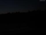 22 : 00