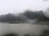 09 : 04