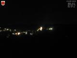 23 : 00