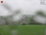 09 : 32