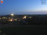 21 : 08