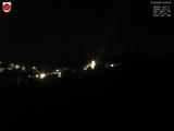 03 : 32