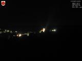 03 : 00