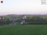06 : 00