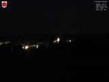 23 : 00