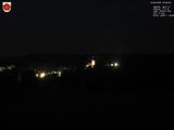 03 : 00
