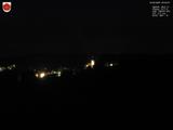 23 : 04