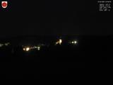 03 : 00