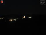 03 : 00