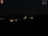 23 : 00