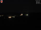 03 : 00