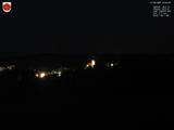 03 : 04