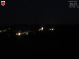 23 : 00