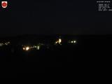 23 : 00
