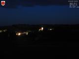 03 : 32