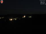 23 : 00
