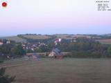 06 : 00