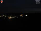 21 : 08