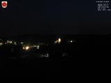 21 : 08