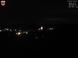 21 : 04