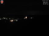22 : 00