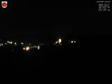 23 : 04