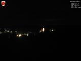 03 : 32