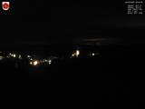 22 : 04