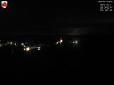 23 : 00