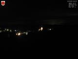 23 : 04