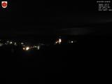 23 : 08