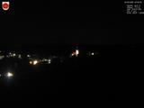22 : 04