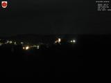 22 : 00