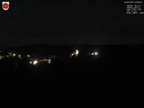 23 : 00
