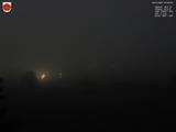 03 : 32