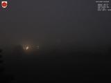 04 : 00