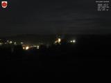 22 : 00