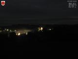 23 : 04